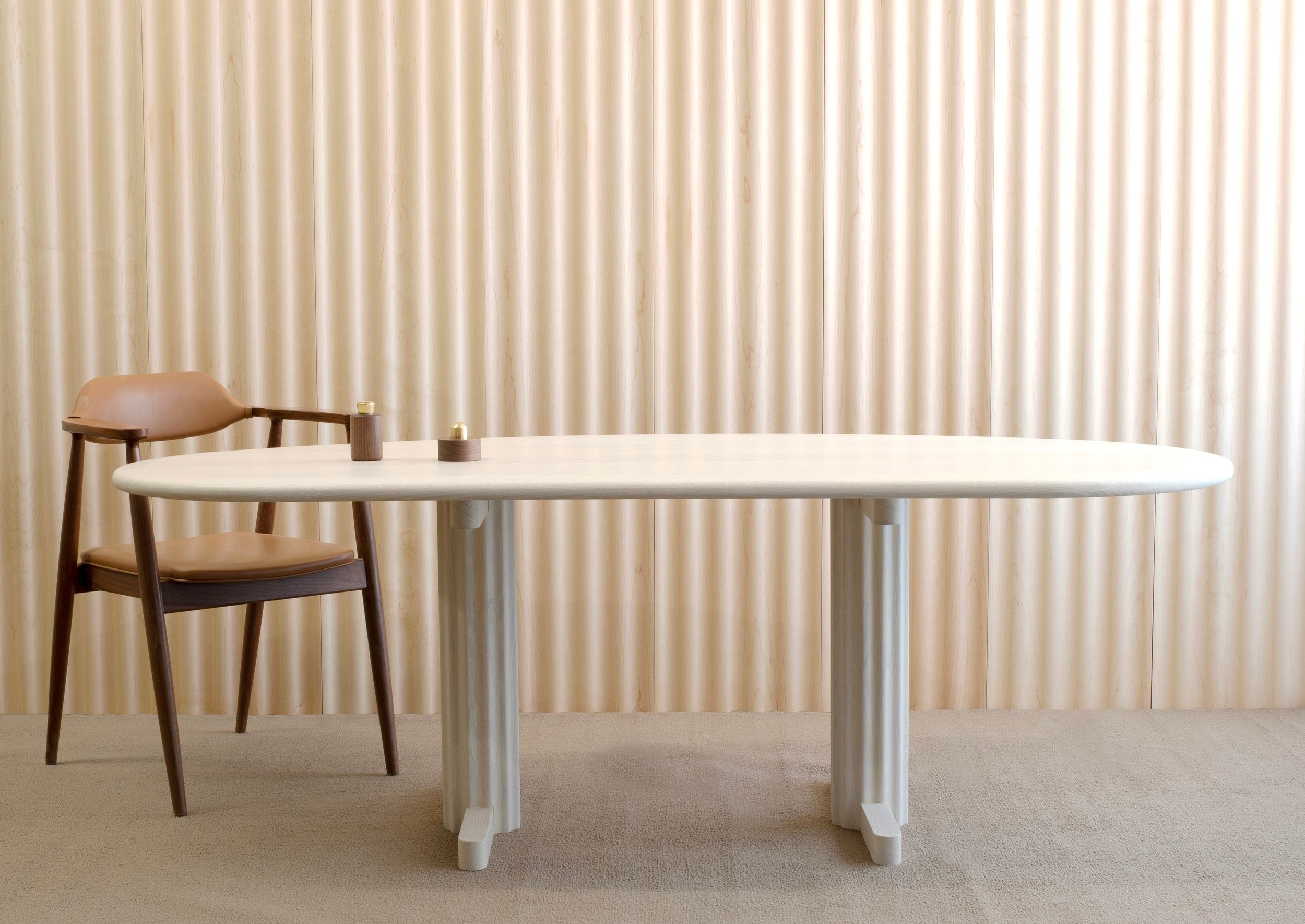 NAMI Column Dining Table